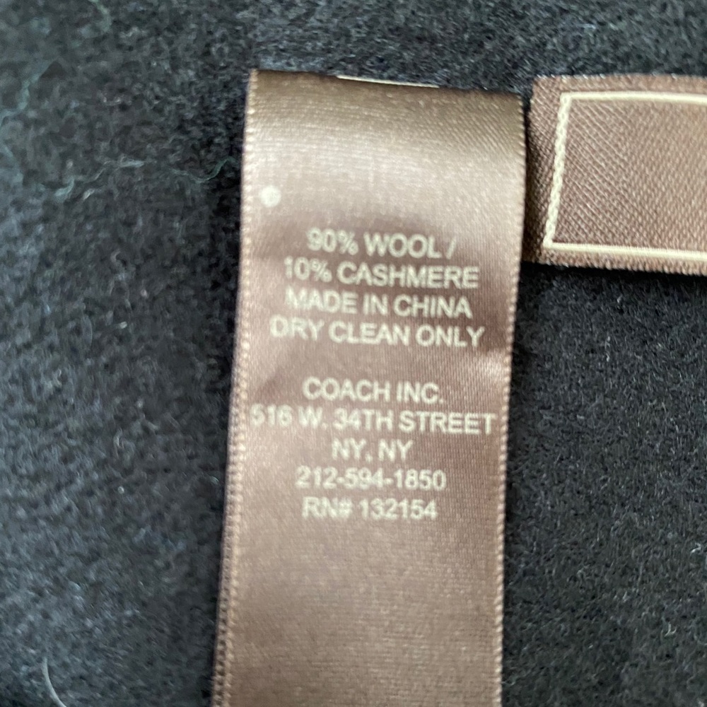 Coach classic black wool/cashmere scarf - Picture 3 of 4